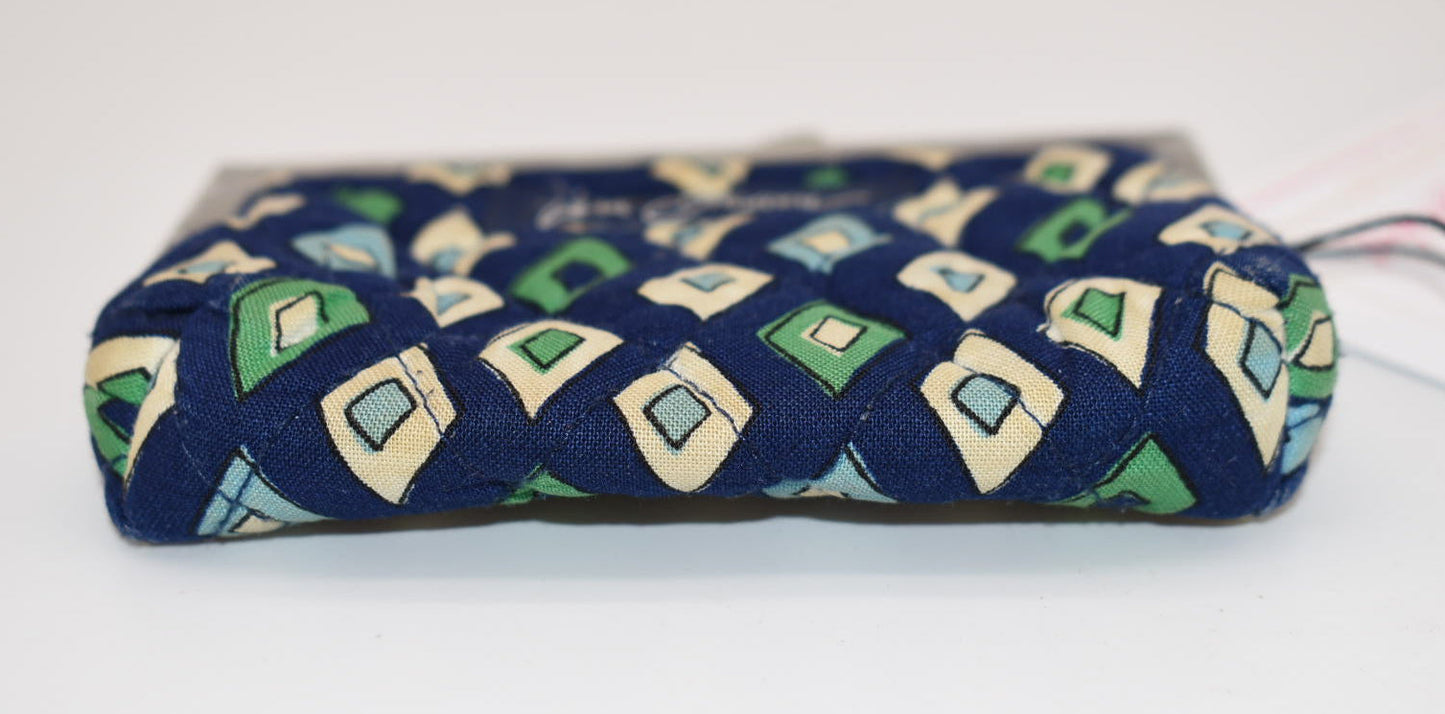 Vera Bradley Kisslock Coin Wallet in "Mediterranean Blue- Opposite" Pattern