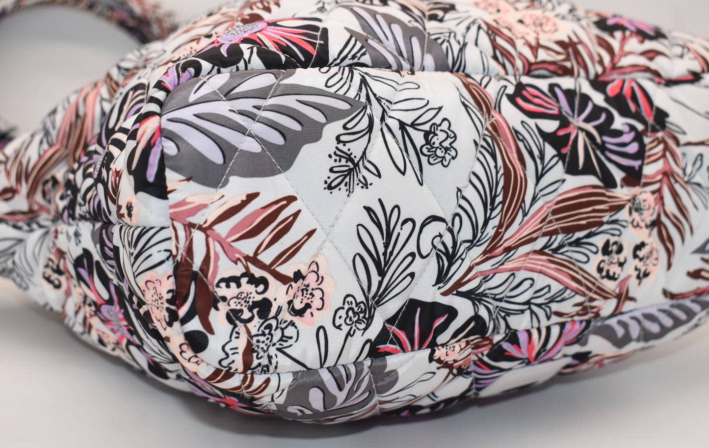 Vera Bradley Ultralight Tote Bag in Sun Washed Tropical