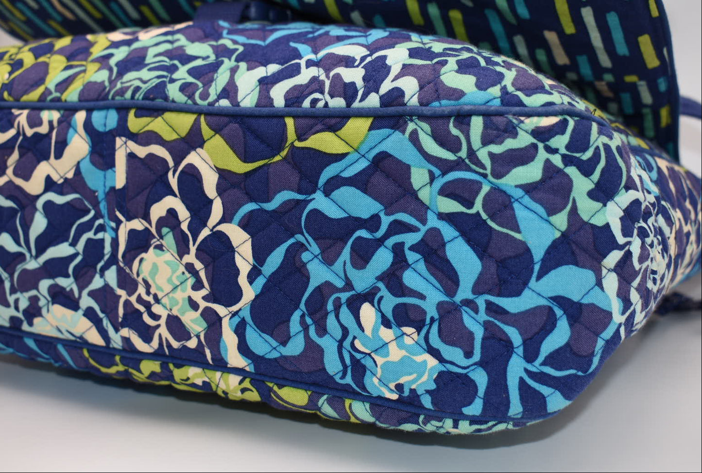 Vera Bradley Laptop Messenger Bag in "Katalina Blues" Pattern