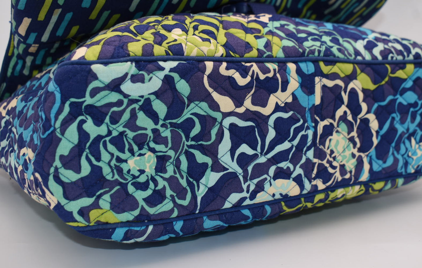 Vera Bradley Laptop Messenger Bag in "Katalina Blues" Pattern
