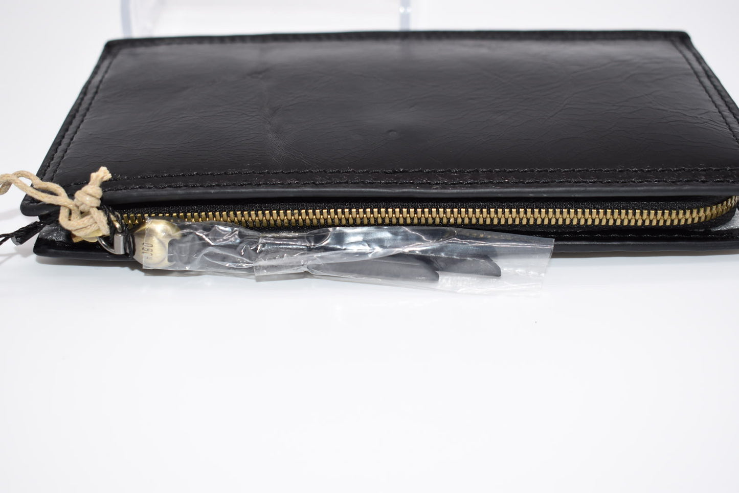 HOBO Gracie Leather Wallet in Black