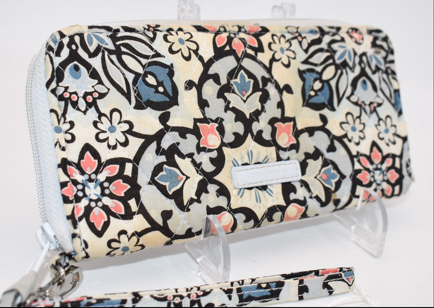 Vera Bradley RFID Accordion Wristlet in "Lisbon Medallion" Pattern