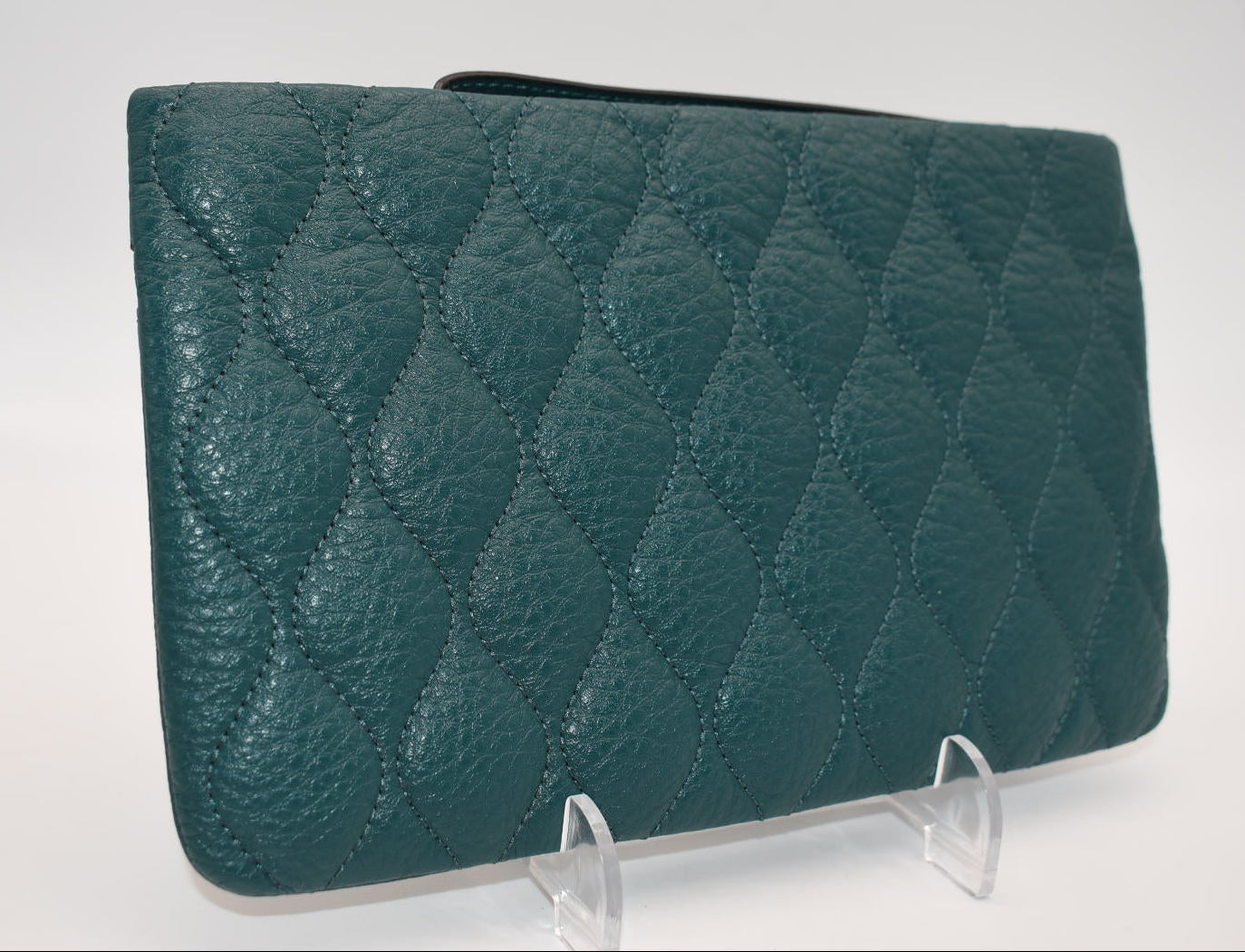 Vera Bradley Quilted Leather Mia Wristlet in Forest Green
