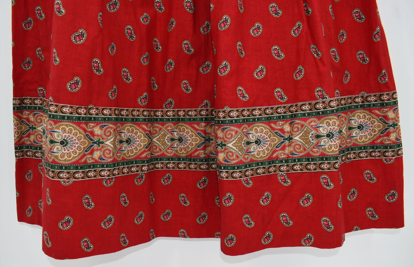 Vintage Vera Bradley Cottage Maxi OS Skirt in "Red - 1991" Pattern