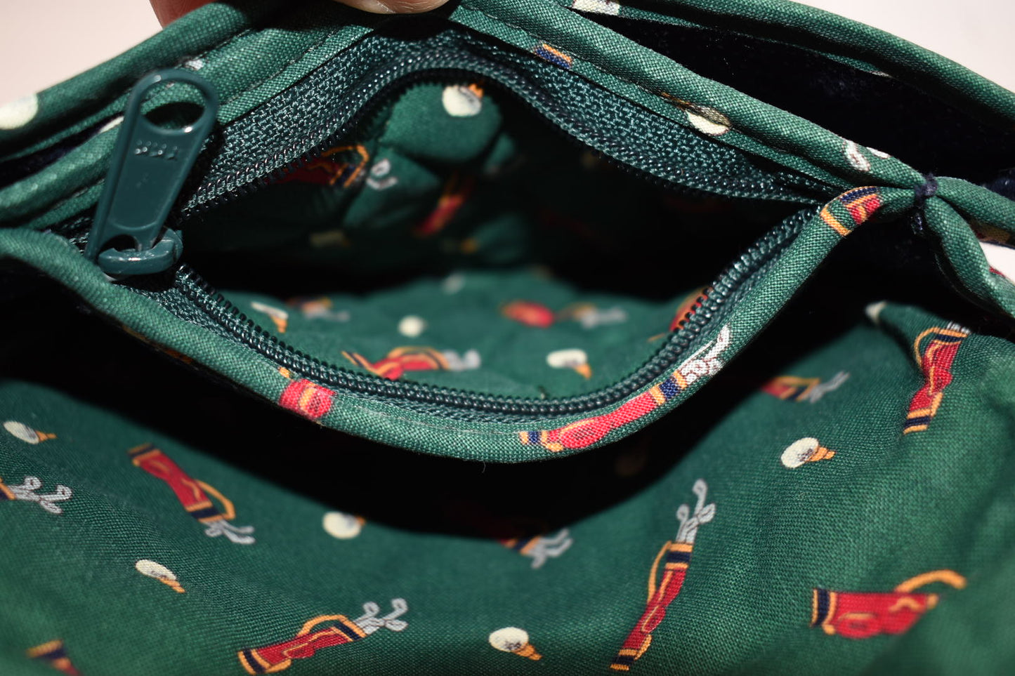 Vintage Vera Bradley Elite Crossbody Bag in "Golf Green -1995" Pattern