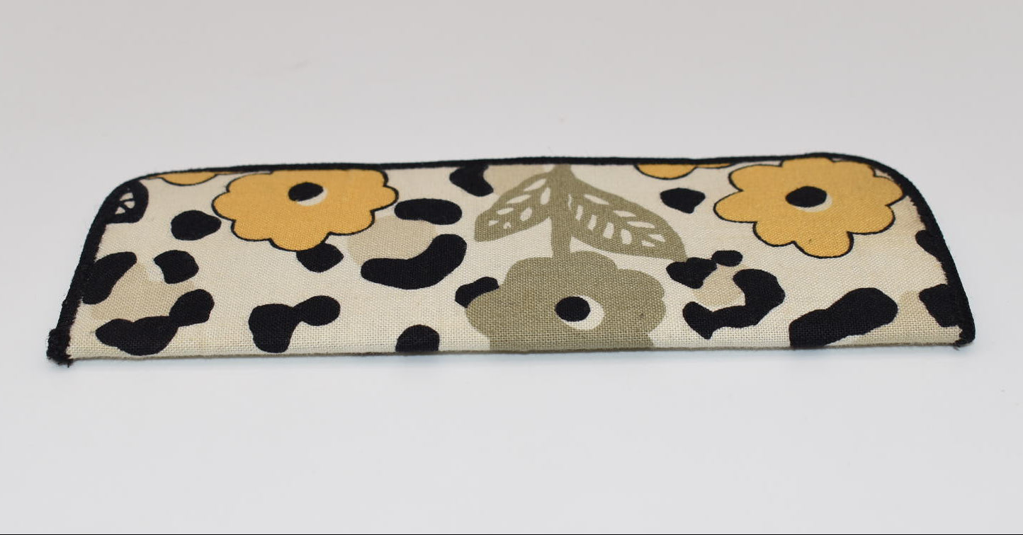 Vera Bradley Soft Slip-in Eyeglass Case in "Go Wild" Pattern