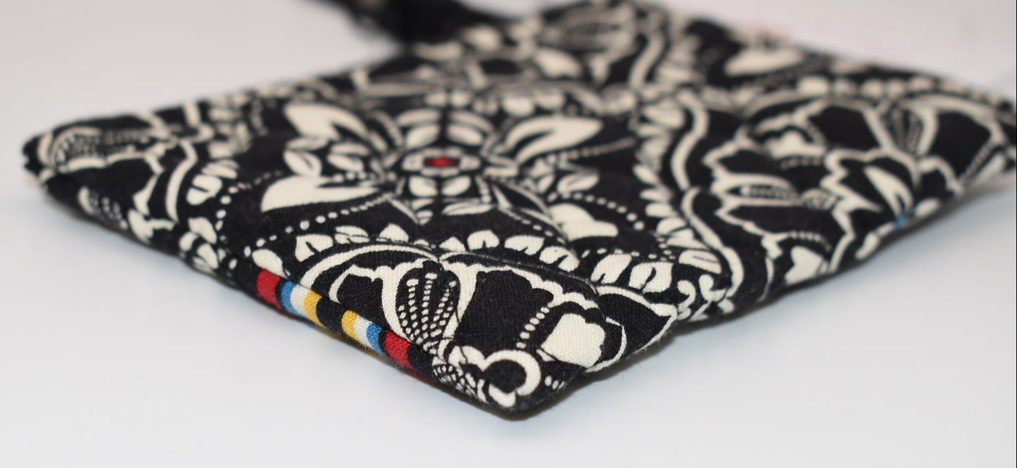 Vera Bradley Zip Coin Purse in "Barcelona" Pattern