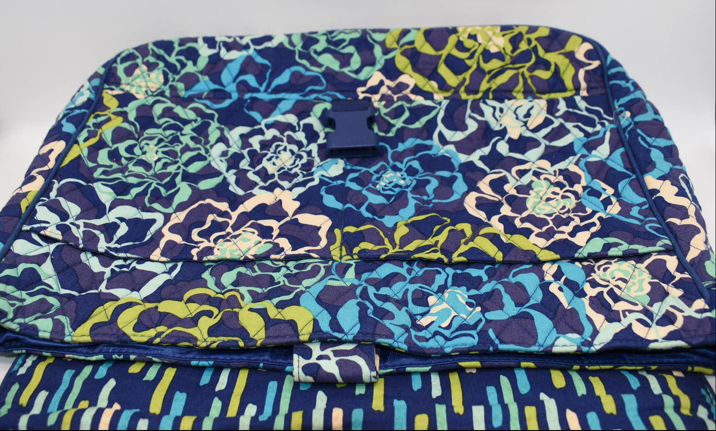 Vera Bradley Laptop Messenger Bag in "Katalina Blues" Pattern