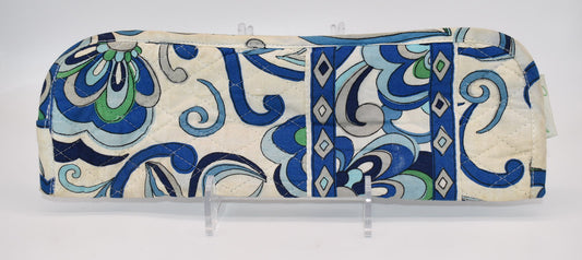 Vera Bradley Hot Tool Sleeve in " Mediterranean White" Pattern