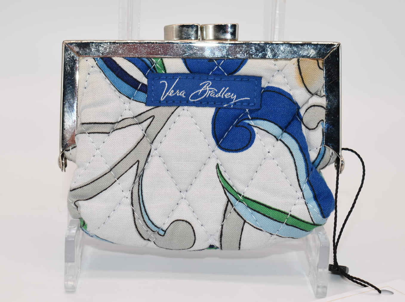 Vera Bradley Kisslock Coin Purse in "Mediterranean White" Pattern