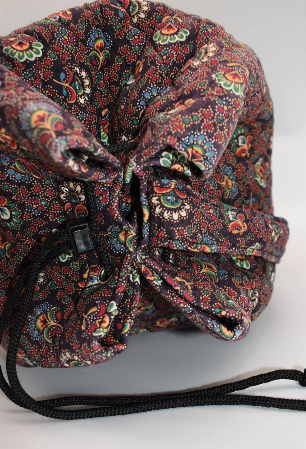 Vintage Vera Bradley Large Drawstring Sling Backpack in "Colette Black" Pattern