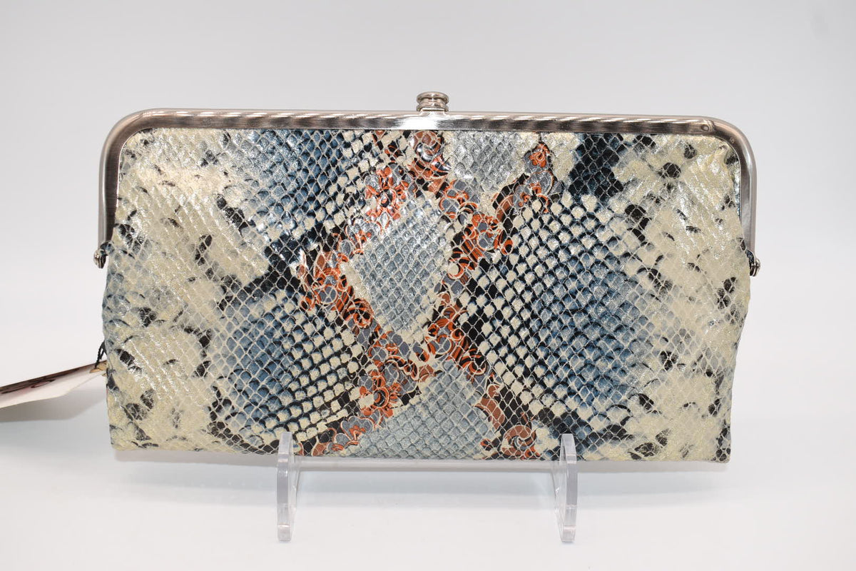 HOBO Lauren Leather Clutch Wallet in Blue Tempest