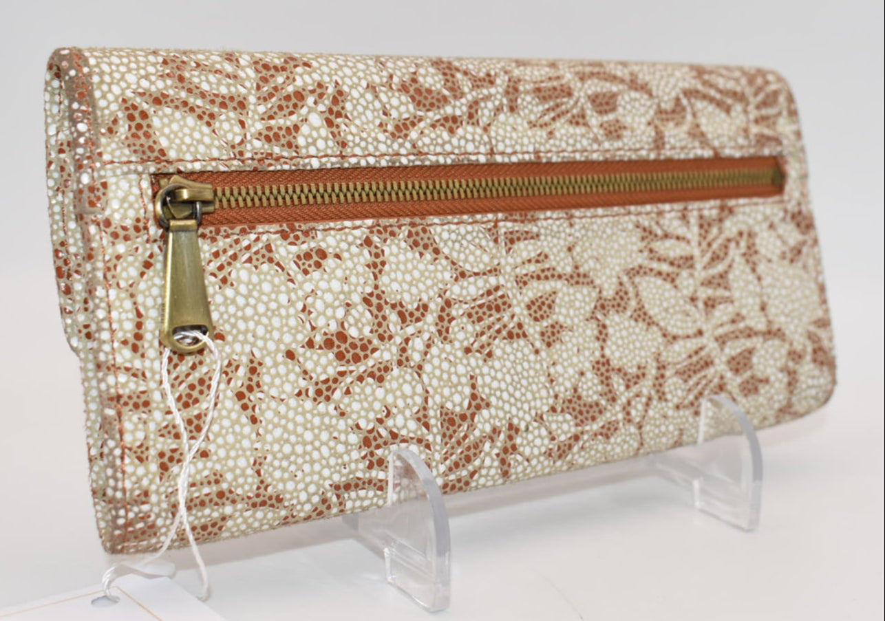 Hobo INTL Ardor Wallet in Botanical Beauty