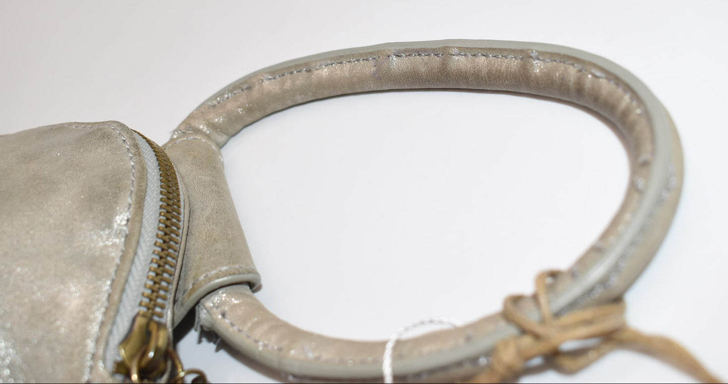 HOBO INTL Sable Whipstitch Tassel Wristlet in Granite Gray Leather