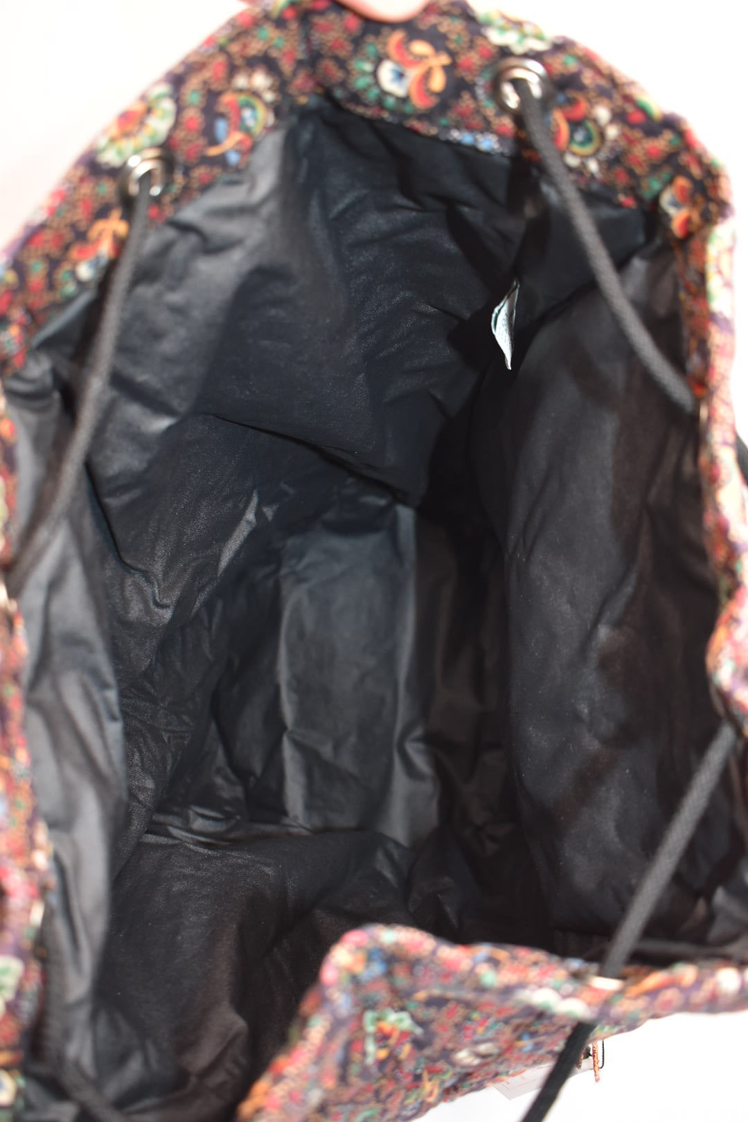 Vintage Vera Bradley Large Drawstring Sling Backpack in "Colette Black" Pattern