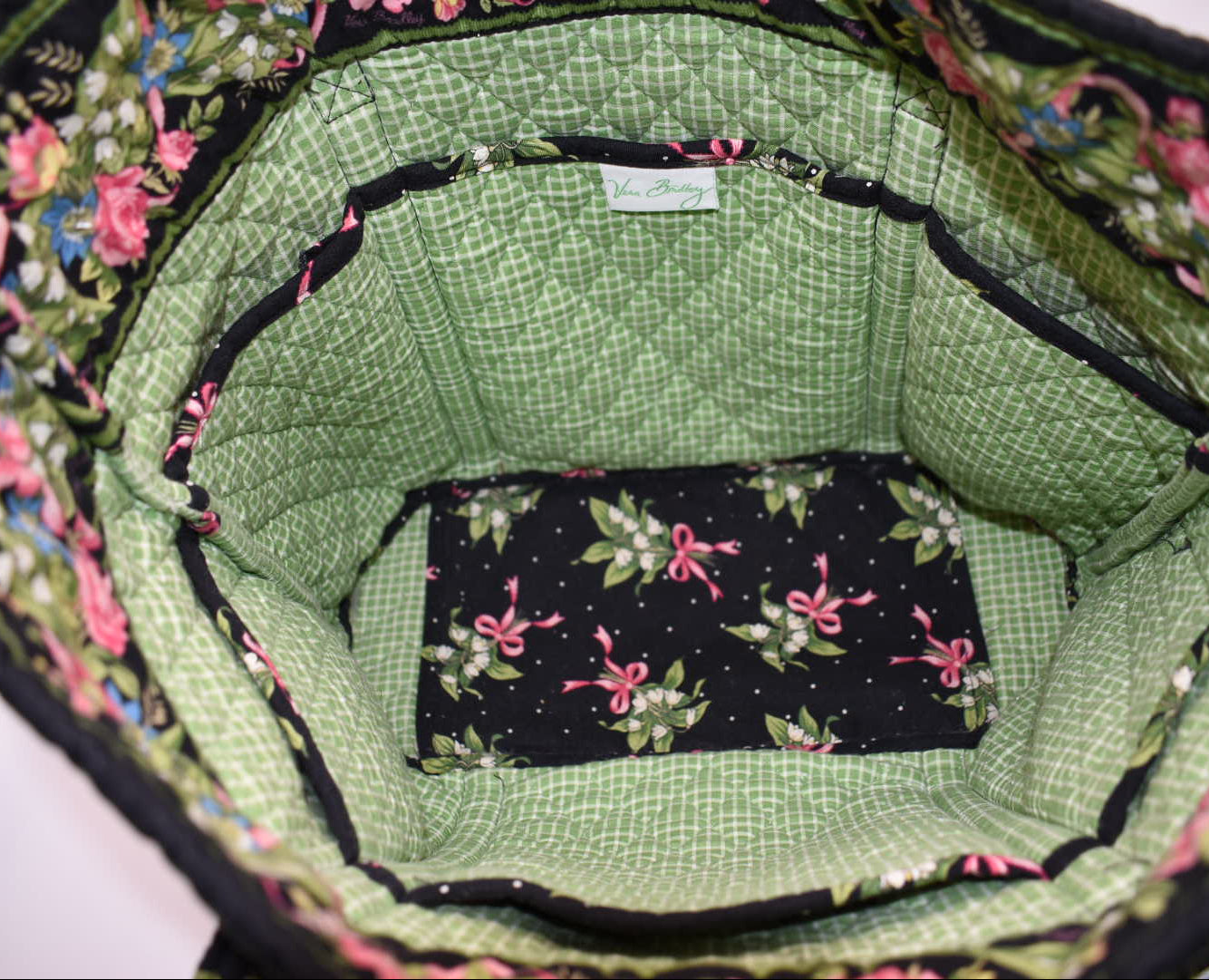 Vera Bradley Large Vera Tote Bag in "New Hope" Pattern