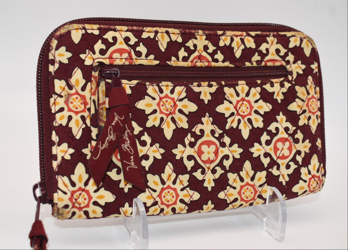 Vera Bradley Zip Around Wallet in "Medallion-2006" Pattern