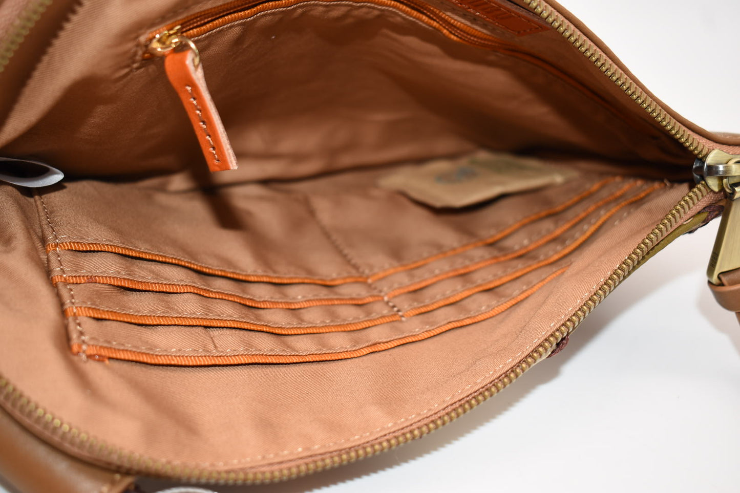 HOBO Intl Sable Wristlet Bag in Timber Brown
