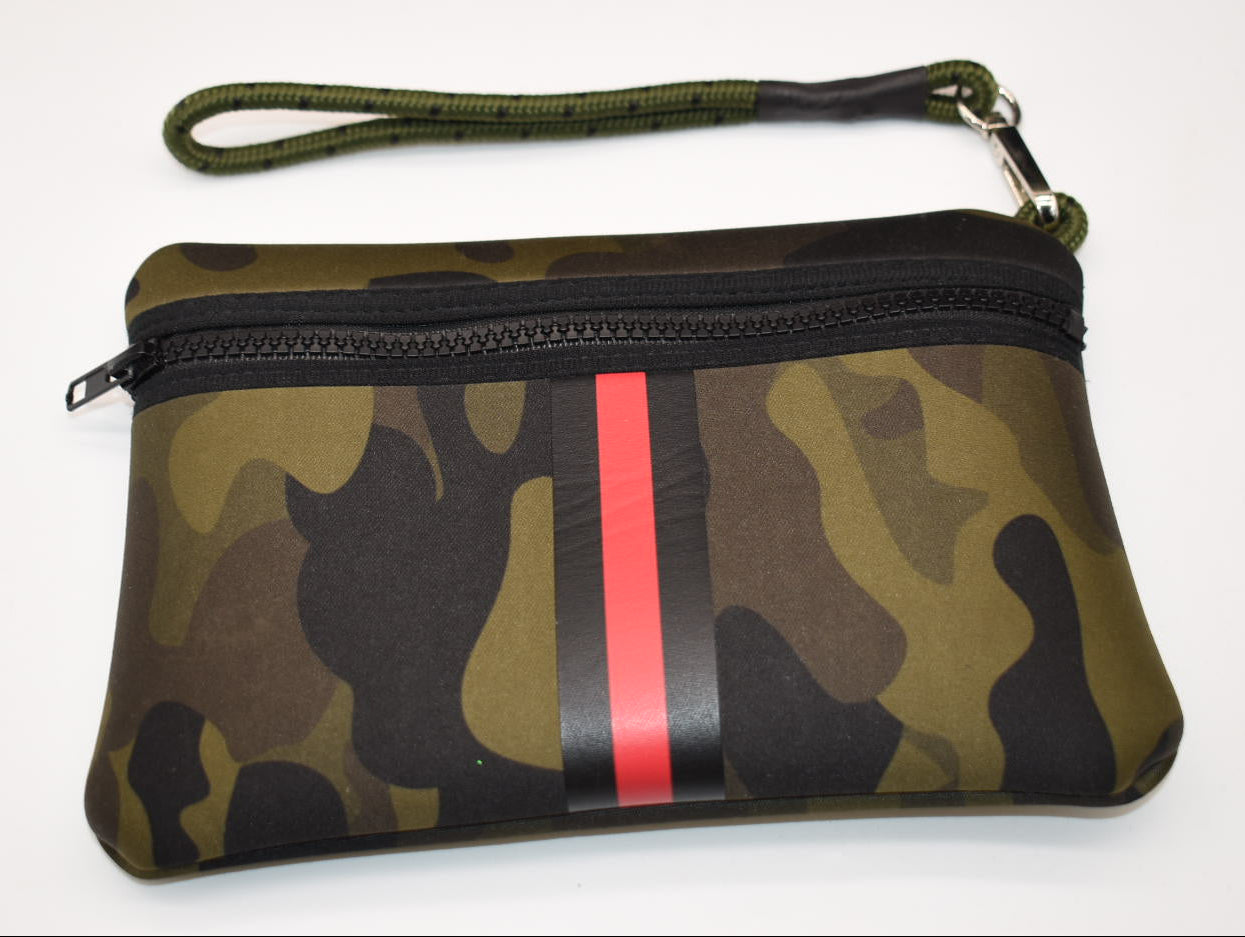 Haute Shore Grayson Show-off Neoprene Tote Bag in Camo & Red