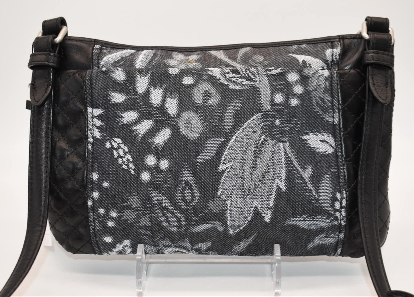 Vera Bradley Carryall Crossbody Bag in "Foxwood Navy" Pattern