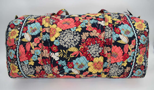 Vera Bradley XL Duffel Bag in "Happy Snails" Pattern
