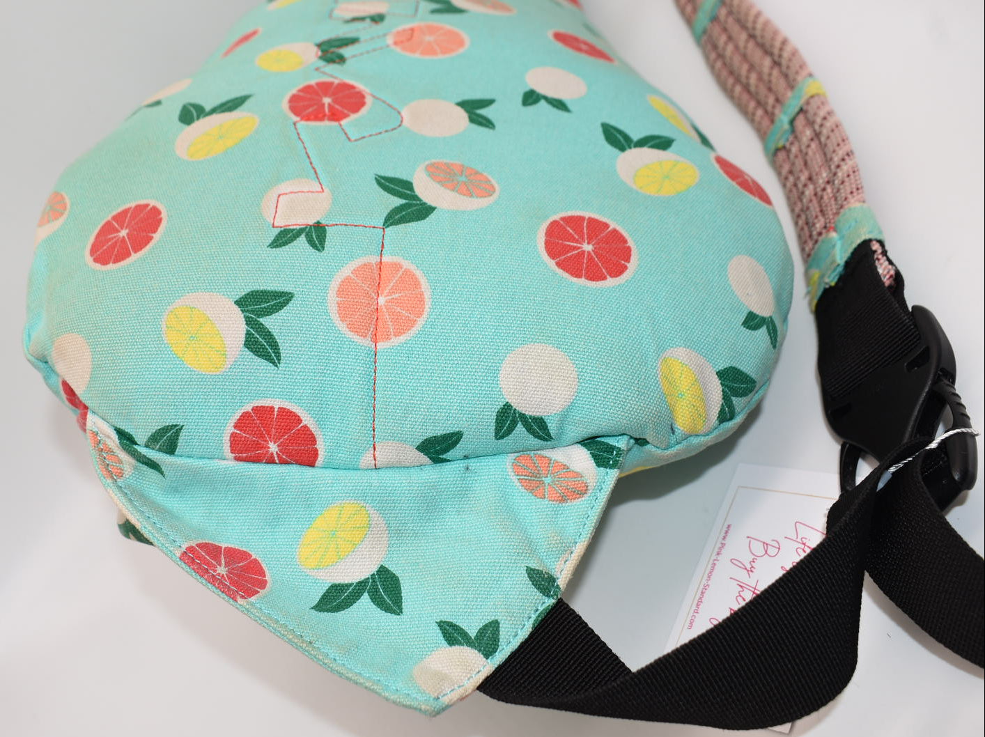 Kavu Original Rope Sling Bag in Citrus Grove