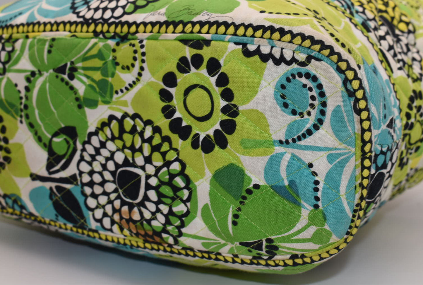 Vera Bradley "Go Around" Large Tote Bag in "Lime's Up" Pattern