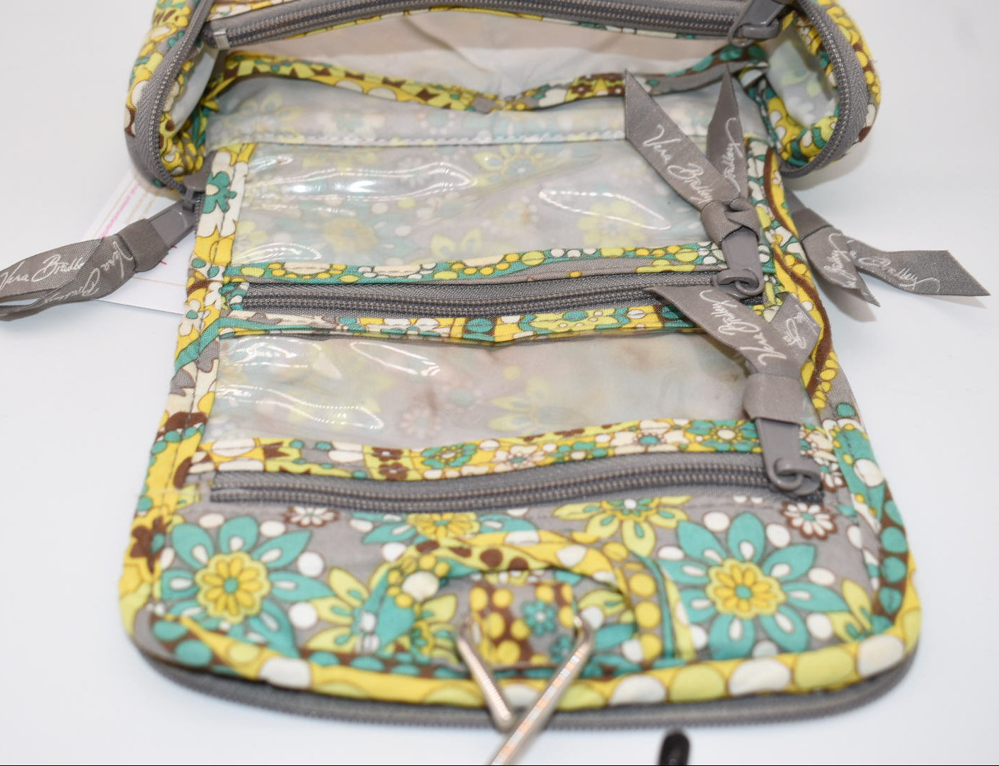 Vera Bradley Small Hanging Travel Organizer in "Lemon Parfait" Pattern