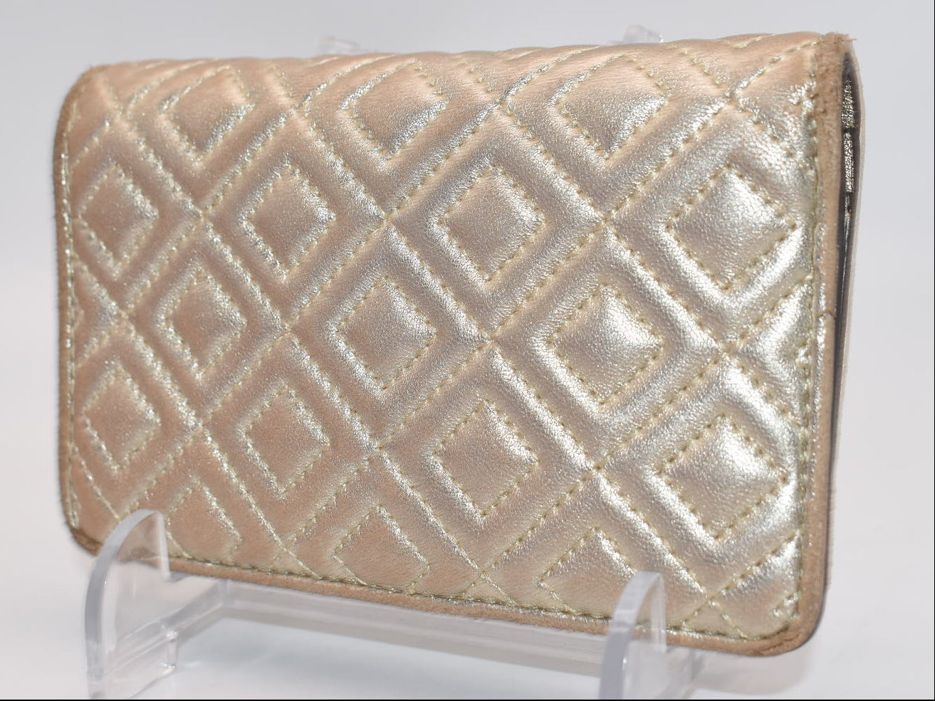 Tory Burch Fleming Metallic Slim Medium Wallet in Gold