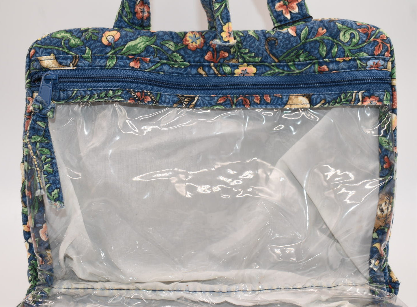 Vera Bradley Travel Organizer in "Animal Kingdom -2000" Pattern