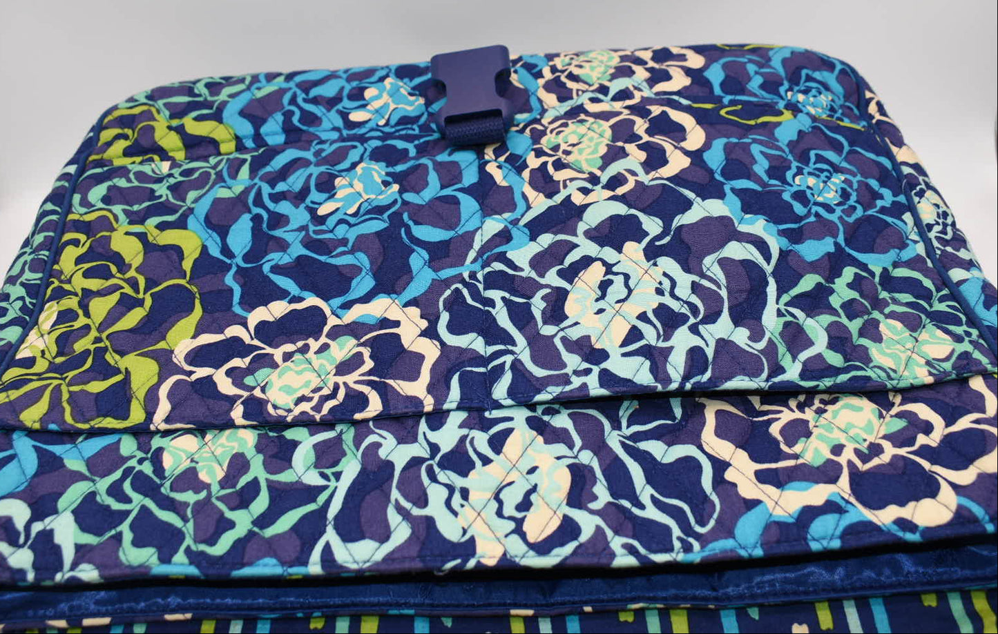 Vera Bradley Laptop Messenger Bag in "Katalina Blues" Pattern