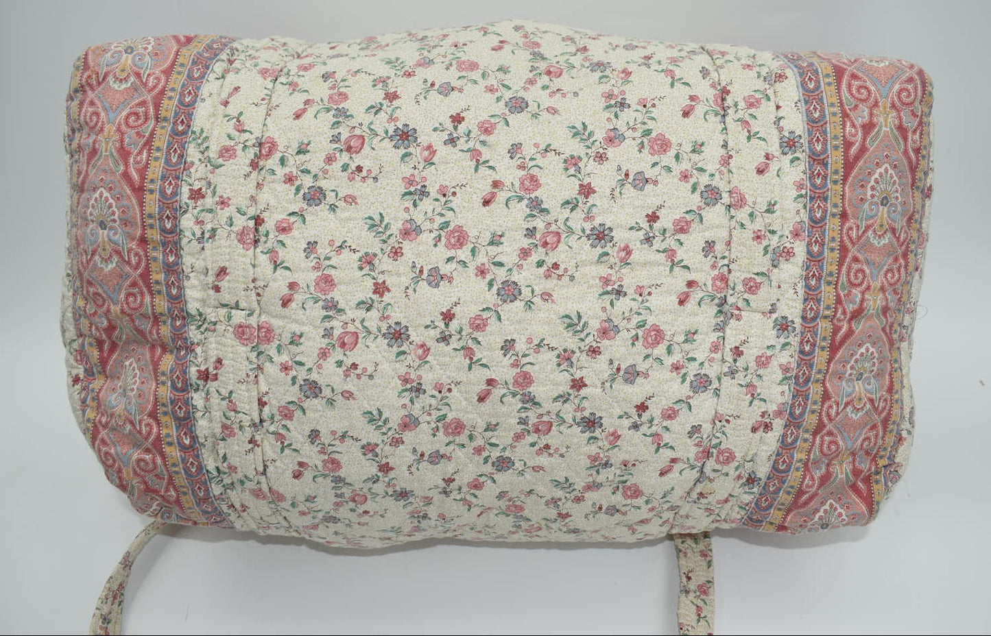 Vintage Vera Bradley Large Duffel Bag in "Cream-1985" Pattern