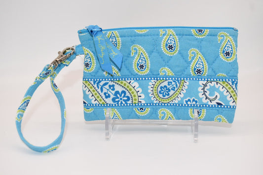 Vera Bradley Quilted Cotton Zip Wristlet in "Bermuda Blue" Pattern