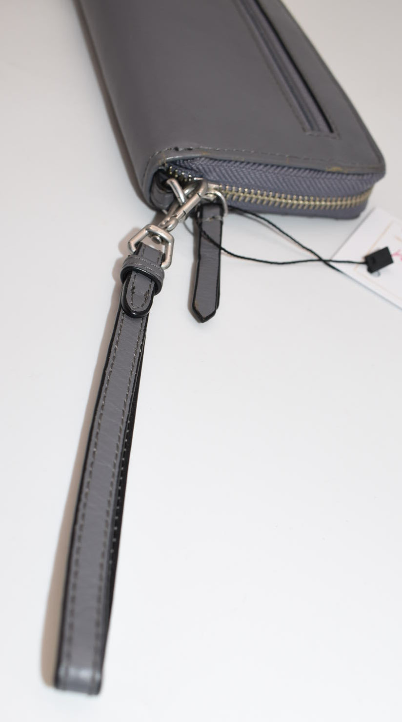 Vera Bradley Leather Carryall RFID Accordion Wristlet in "Storm Cloud"