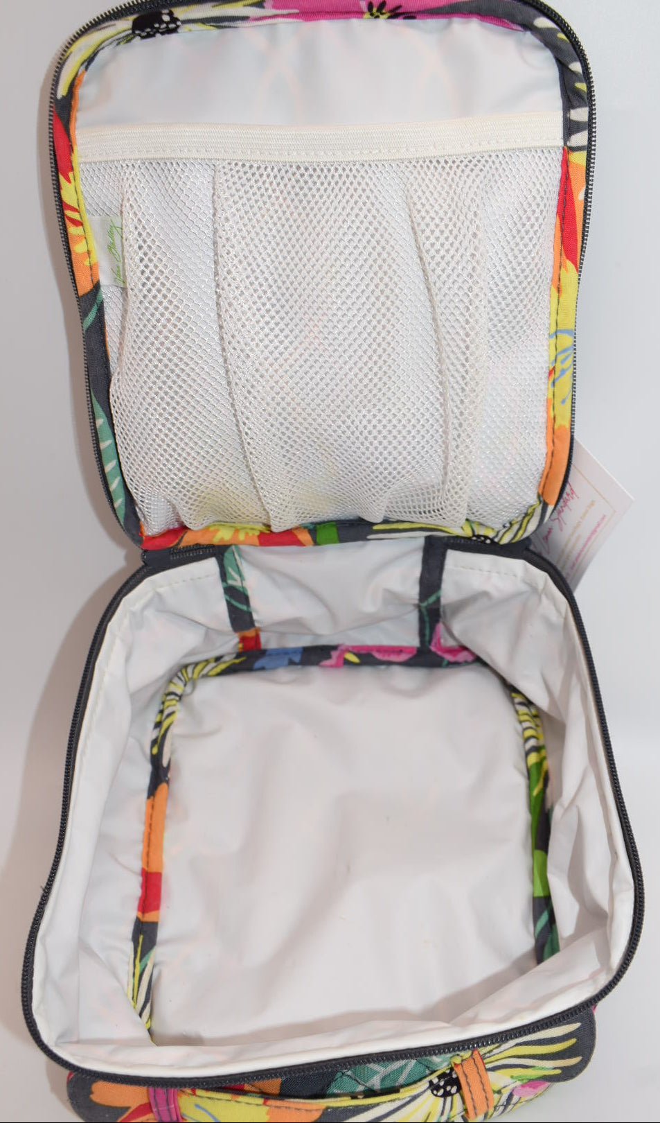 Vera Bradley Insulated Lunch Bag in "Jazzy Blooms" Pattern
