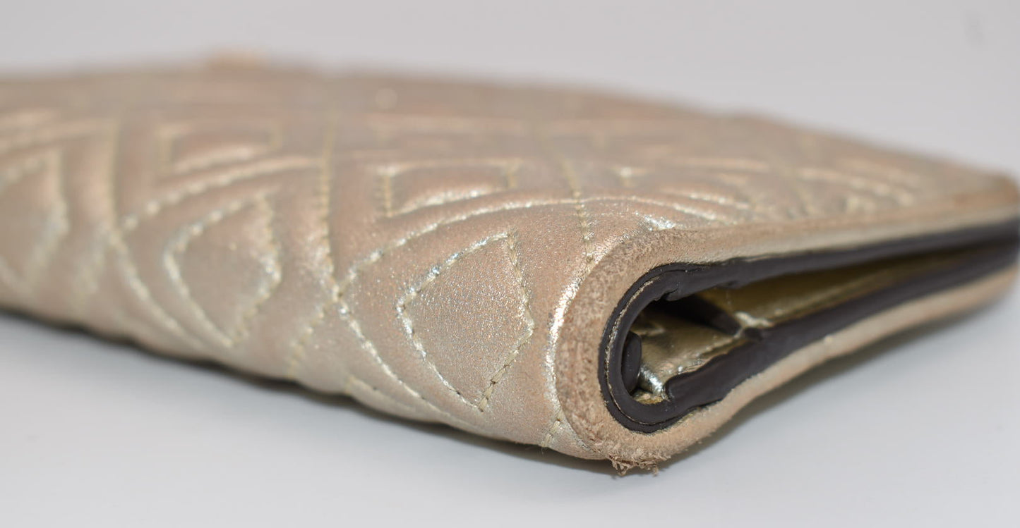 Tory Burch Fleming Metallic Slim Medium Wallet in Gold