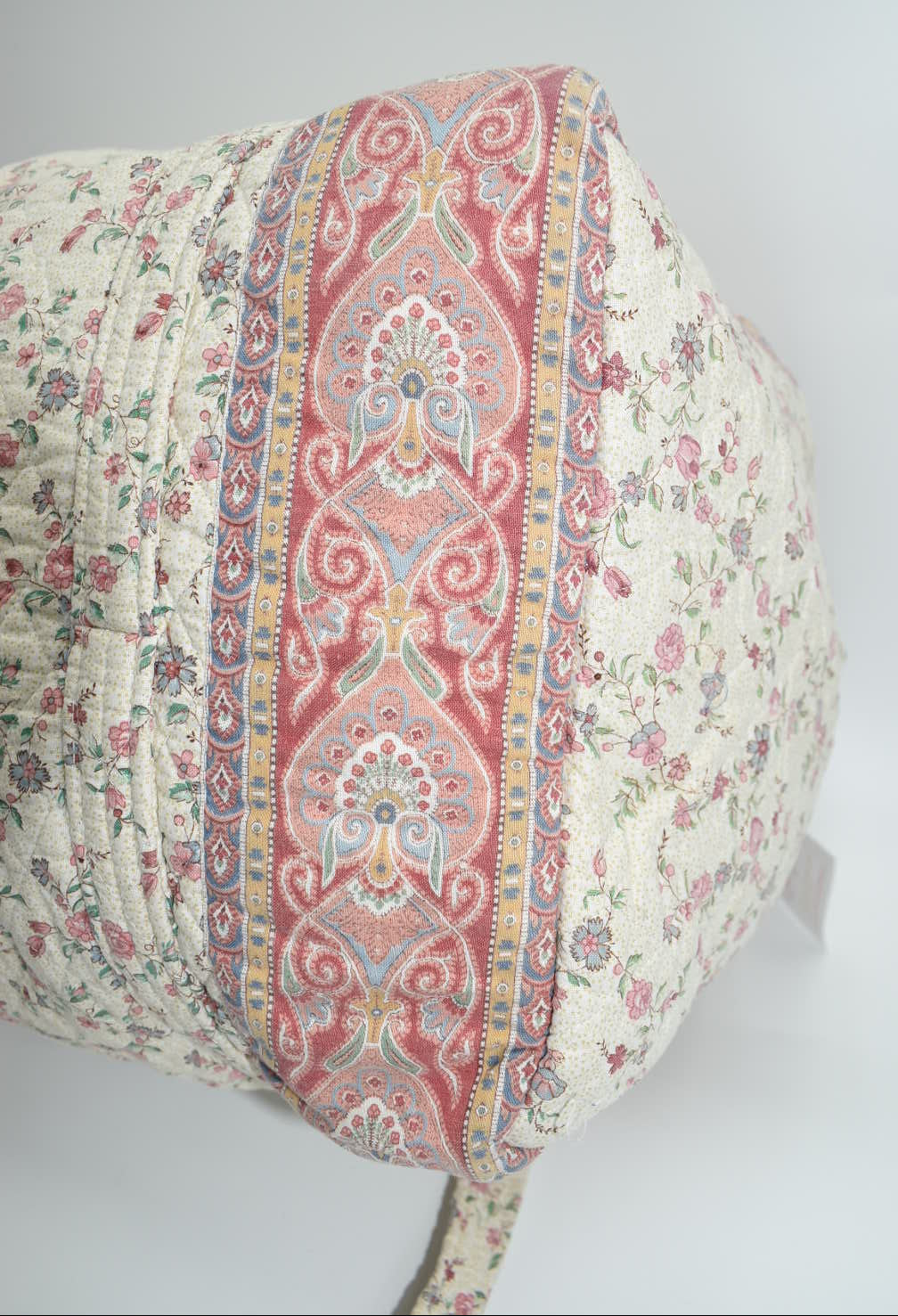 Vintage Vera Bradley Large Duffel Bag in "Cream-1985" Pattern