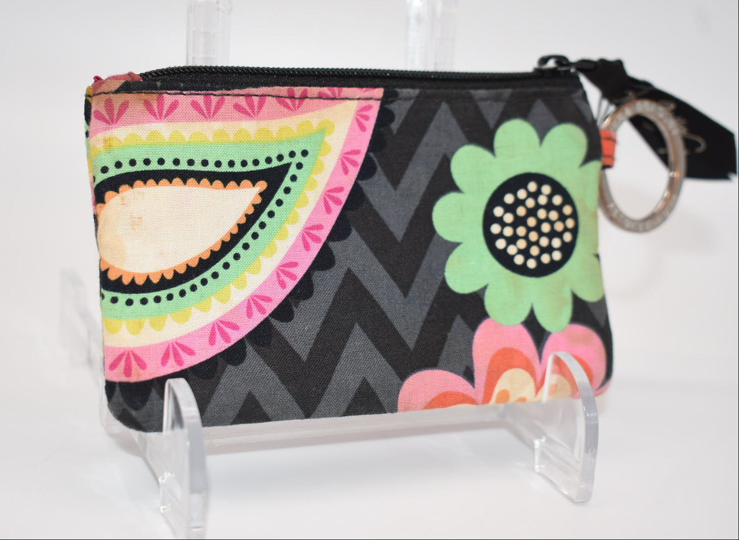 Vera Bradley Zip ID Case in "Ziggy Zinnia" Pattern