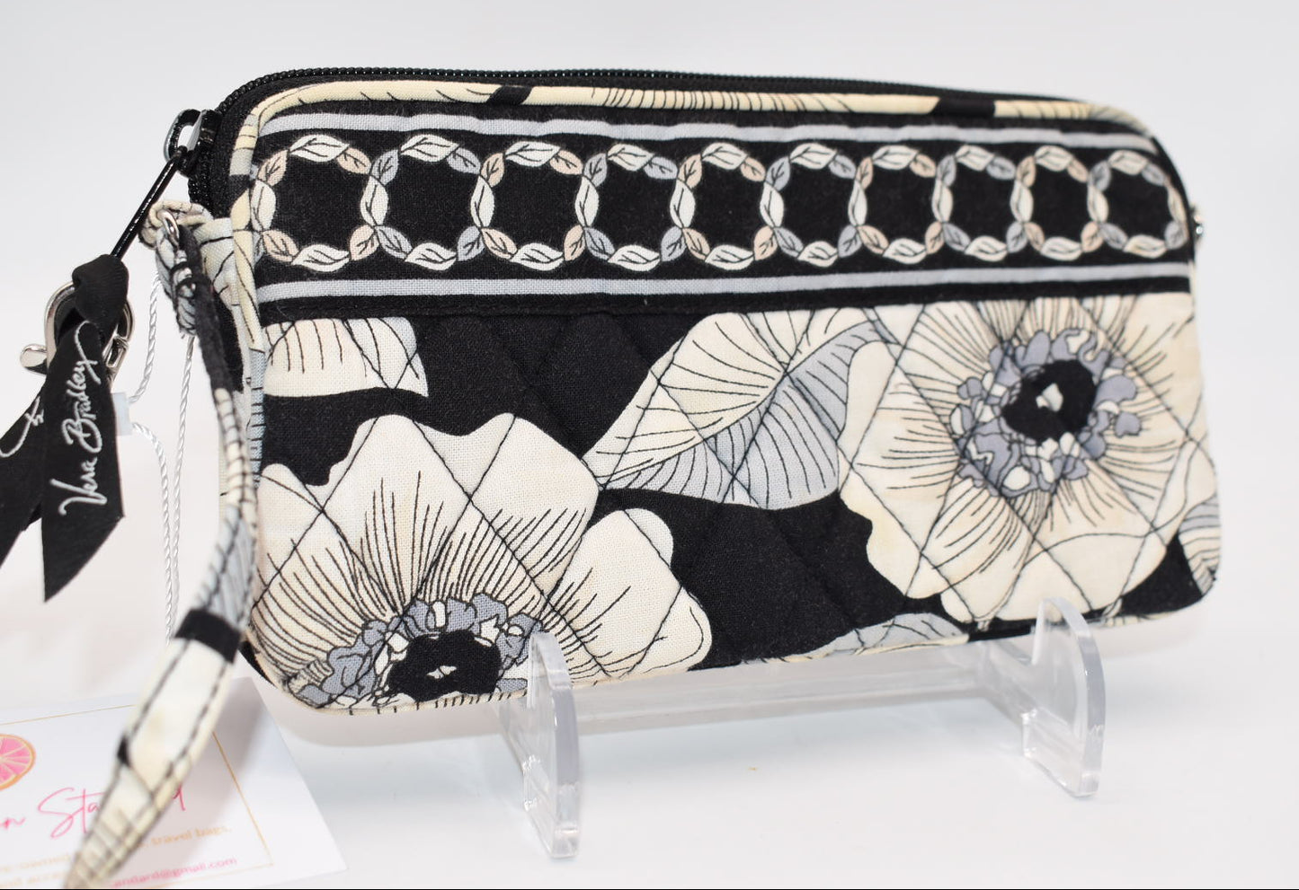 Vera Bradley Convertible Wristlet in "Camelia" Pattern