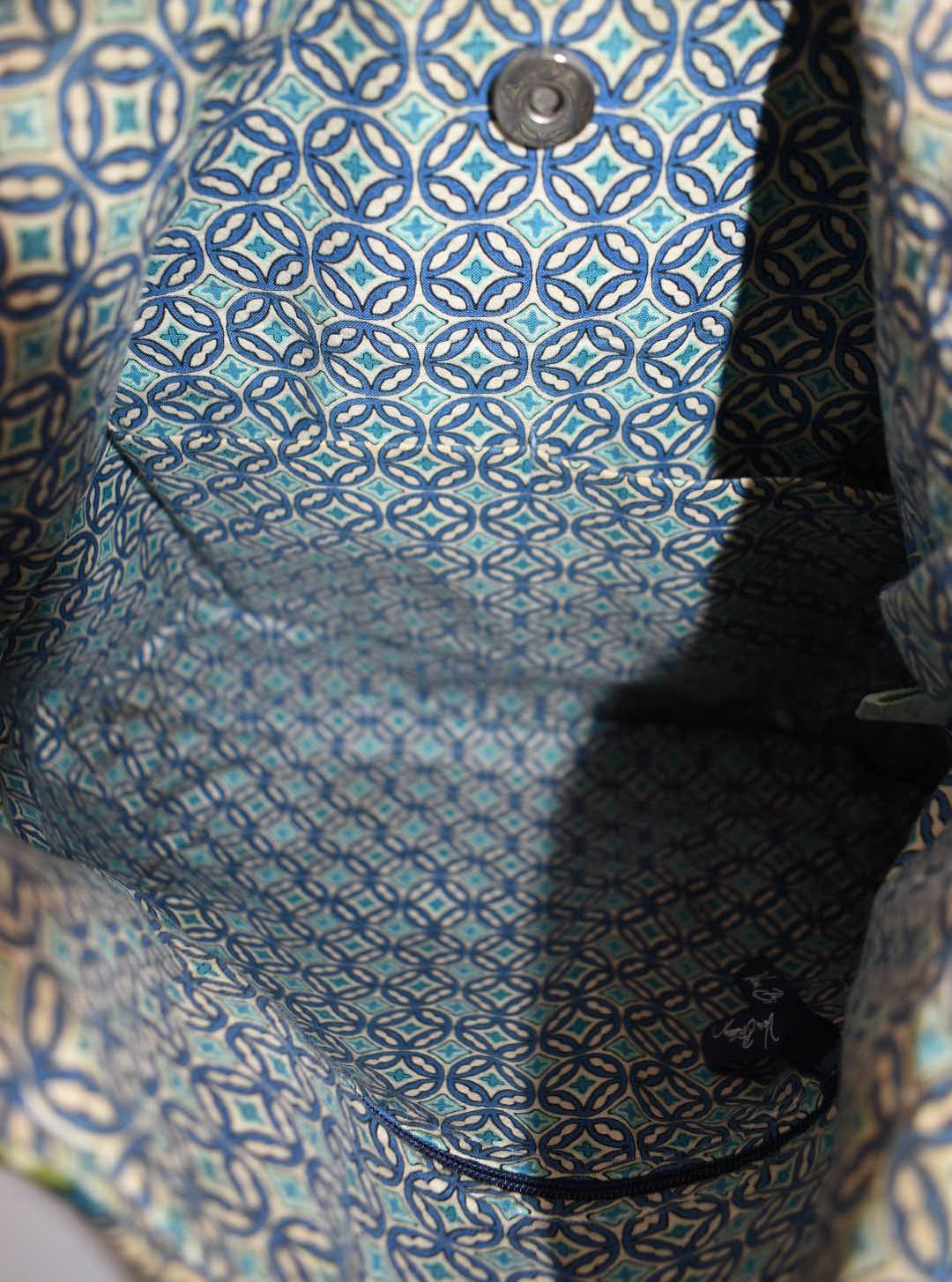 Vera Bradley Large Curvy Tote Bag & Cell Phone Case in "Mod Floral Blue" Pattern