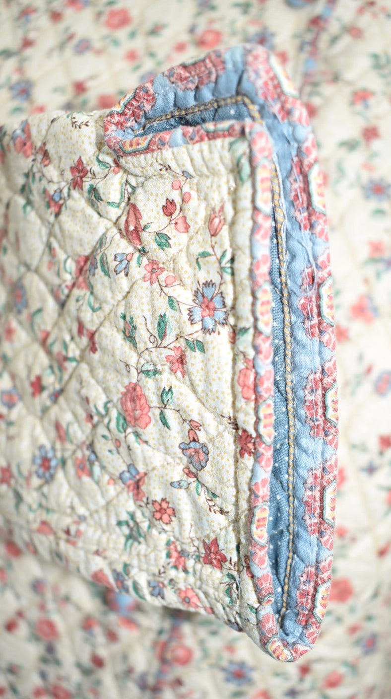 Vintage Vera Bradley Large Cropped Jacket in "Cream -1985" Pattern