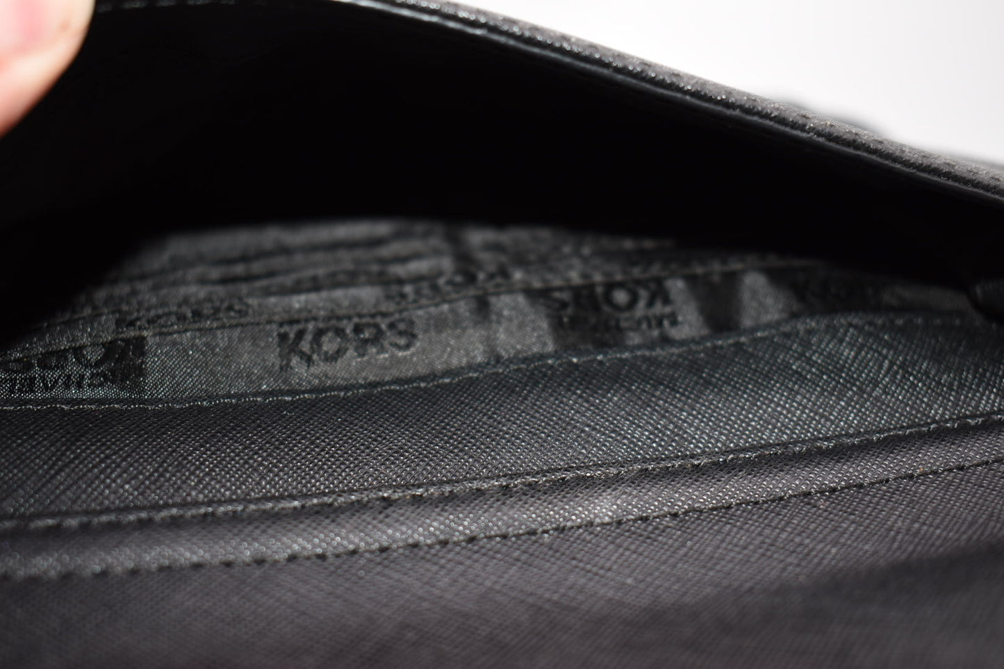 Michael Michael Kors Jet Set Multifunction Pocket Tote Bag in Black