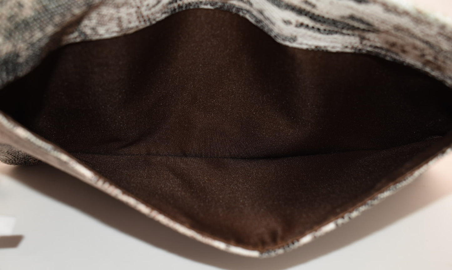 HOBO Intl GO Day Wristlet in Leather Lizard Print