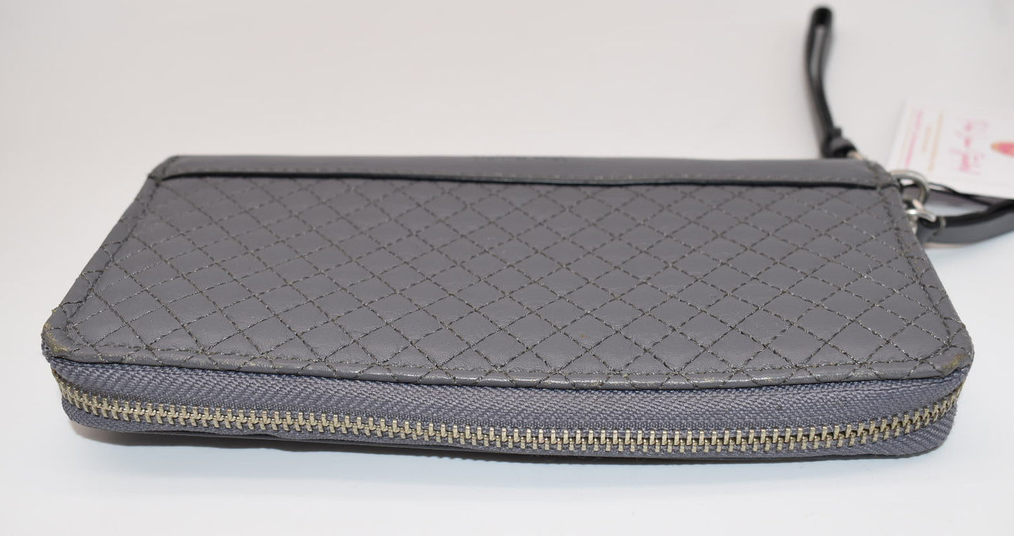 Vera Bradley Leather Carryall RFID Accordion Wristlet in "Storm Cloud"