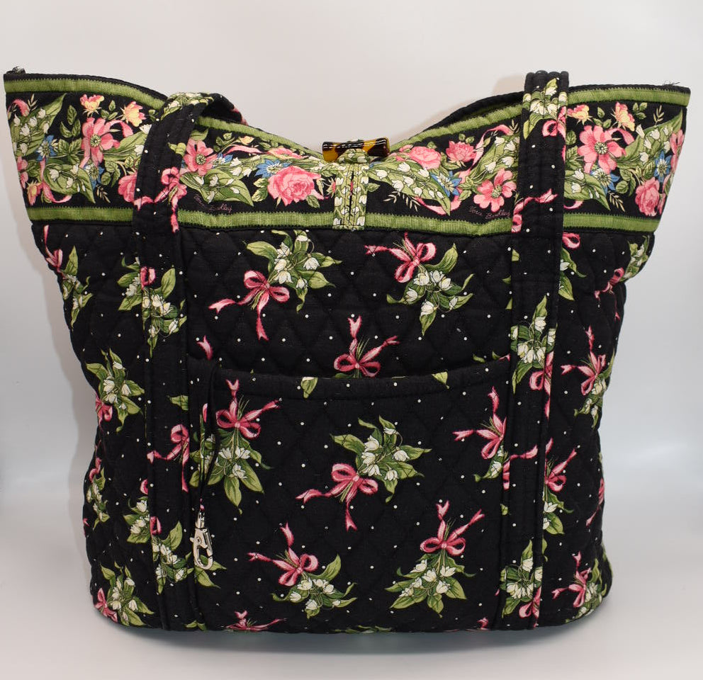 Vera Bradley Large Vera Tote Bag in "New Hope" Pattern