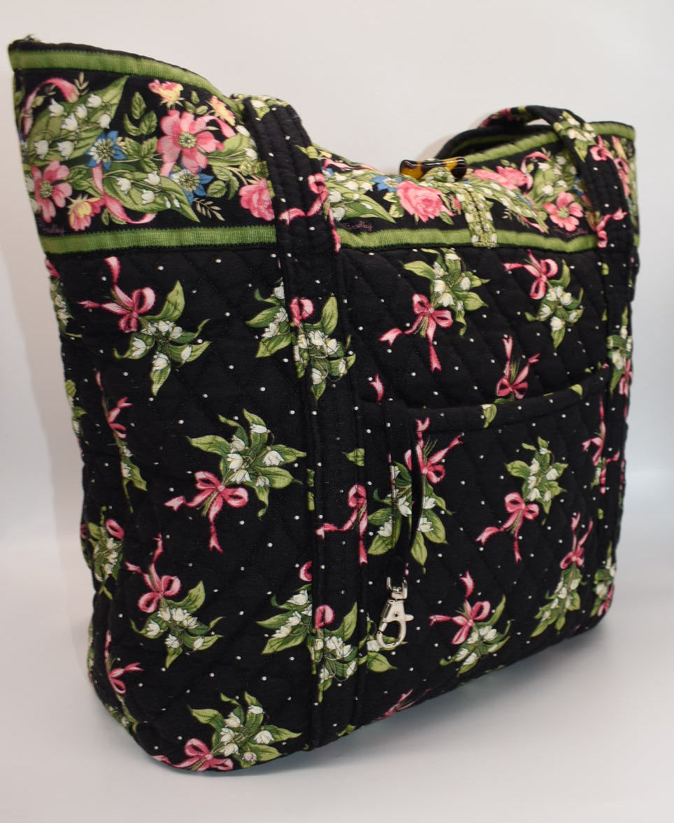 Vera Bradley Large Vera Tote Bag in "New Hope" Pattern