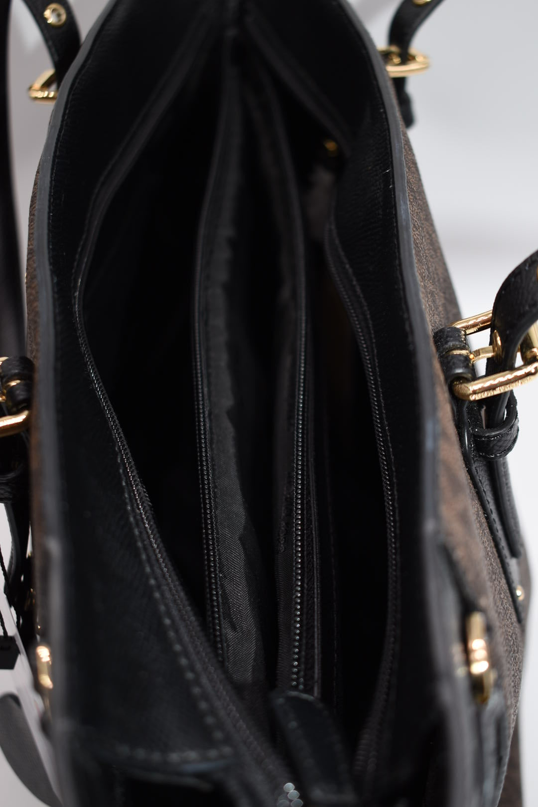 Michael Kors Voyager Medium Logo Tote Bag in Black & Brown