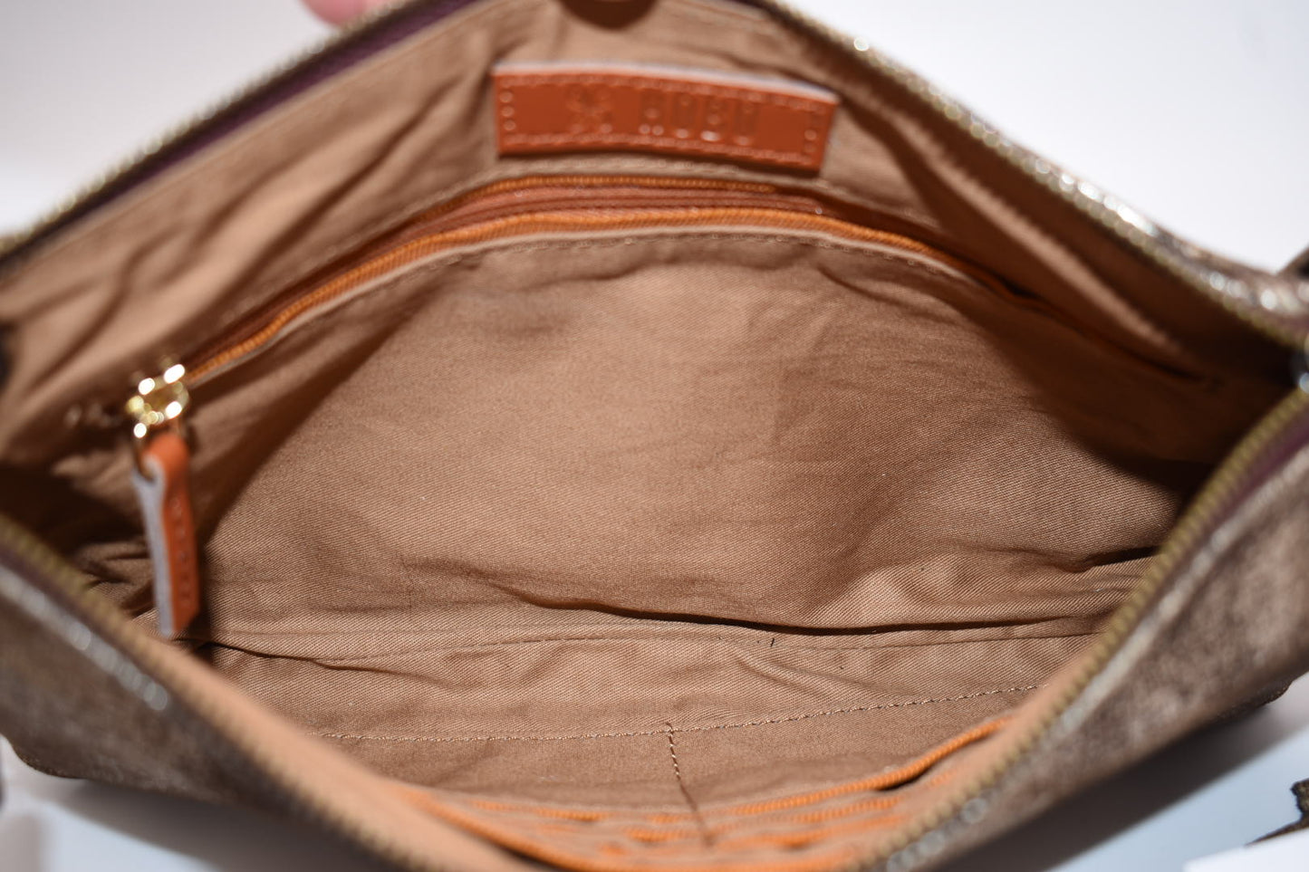 HOBO Intl Darcy Convertible Crossbody Bag in Coco