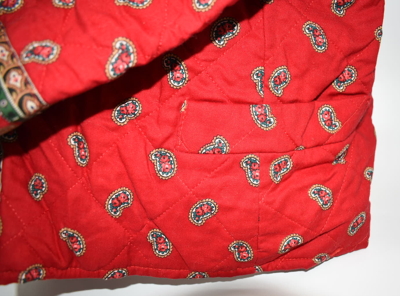 Vintage Vera Bradley Quilted Medium Jacket in "Apple Red - 1991" Pattern