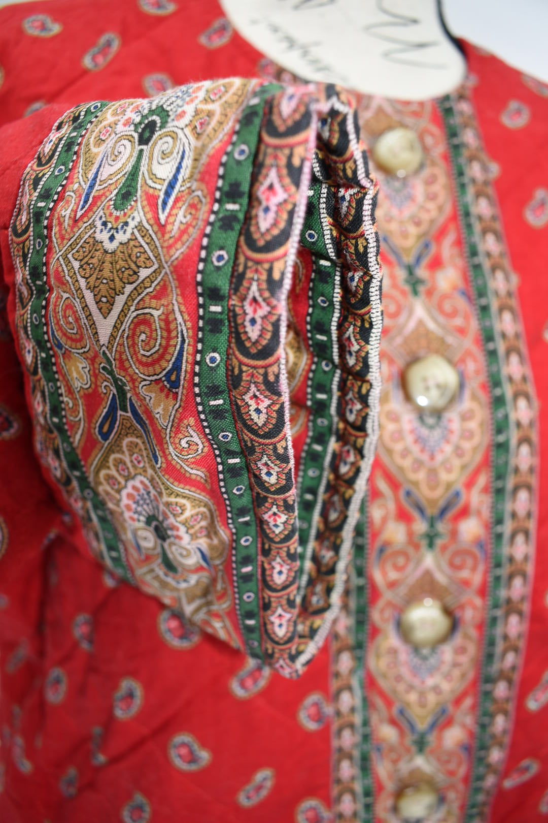 Vintage Vera Bradley Large Quilted Jacket in "Apple Red - 1991" Pattern